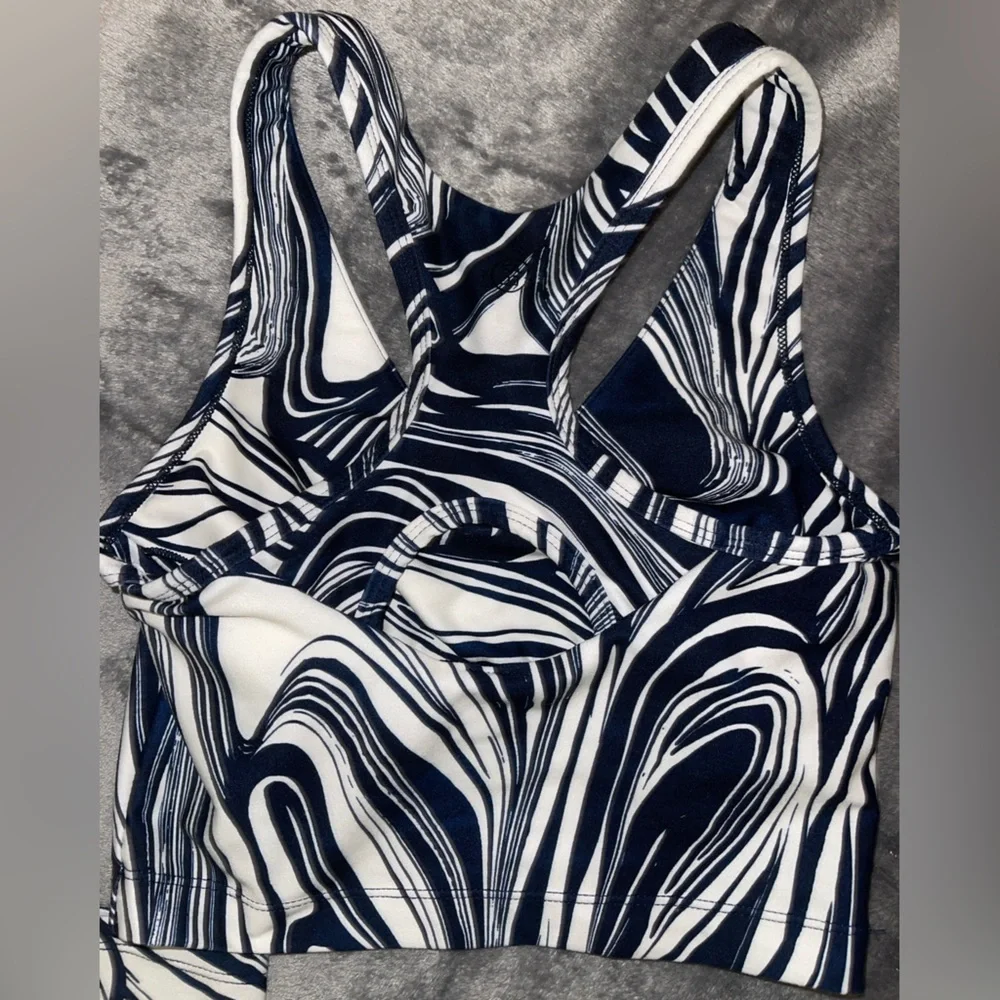 Swirled Workout Set - Picture 2 of 7